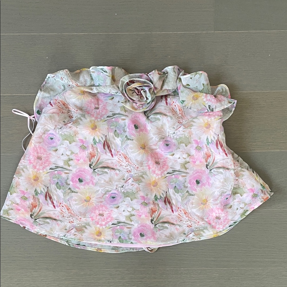 Floral Kids Accessory with Pink and White Design